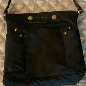 MARC BY MARC JACOBS BLACK CROSSBODY PURSE